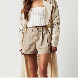NWT $78 Free People Billie Chino Short in Almond Milk